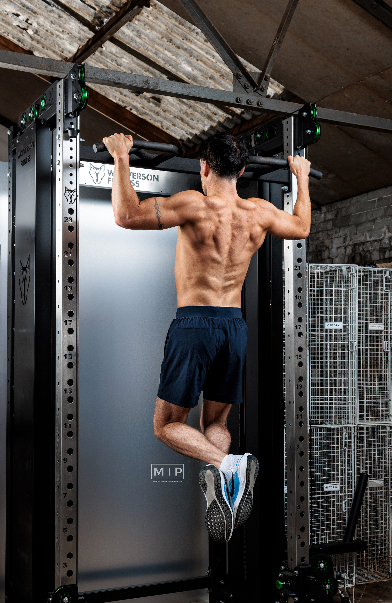 Alan Williams performing pull-ups